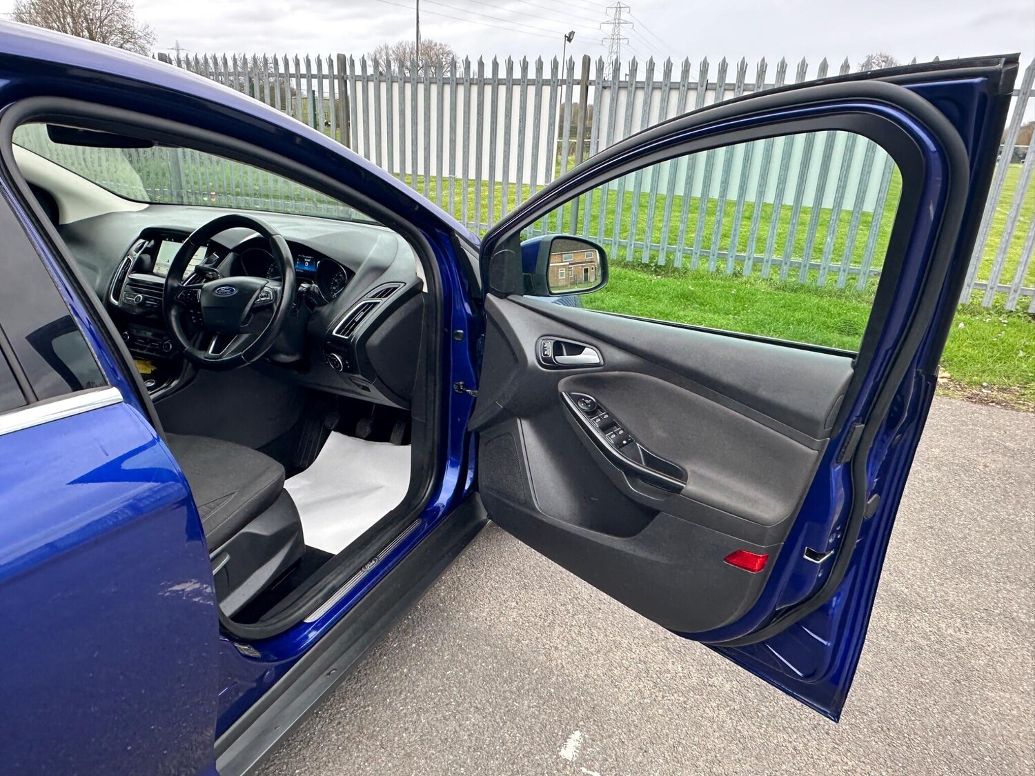 Used Ford Focus for sale - 77909007: Photo 50