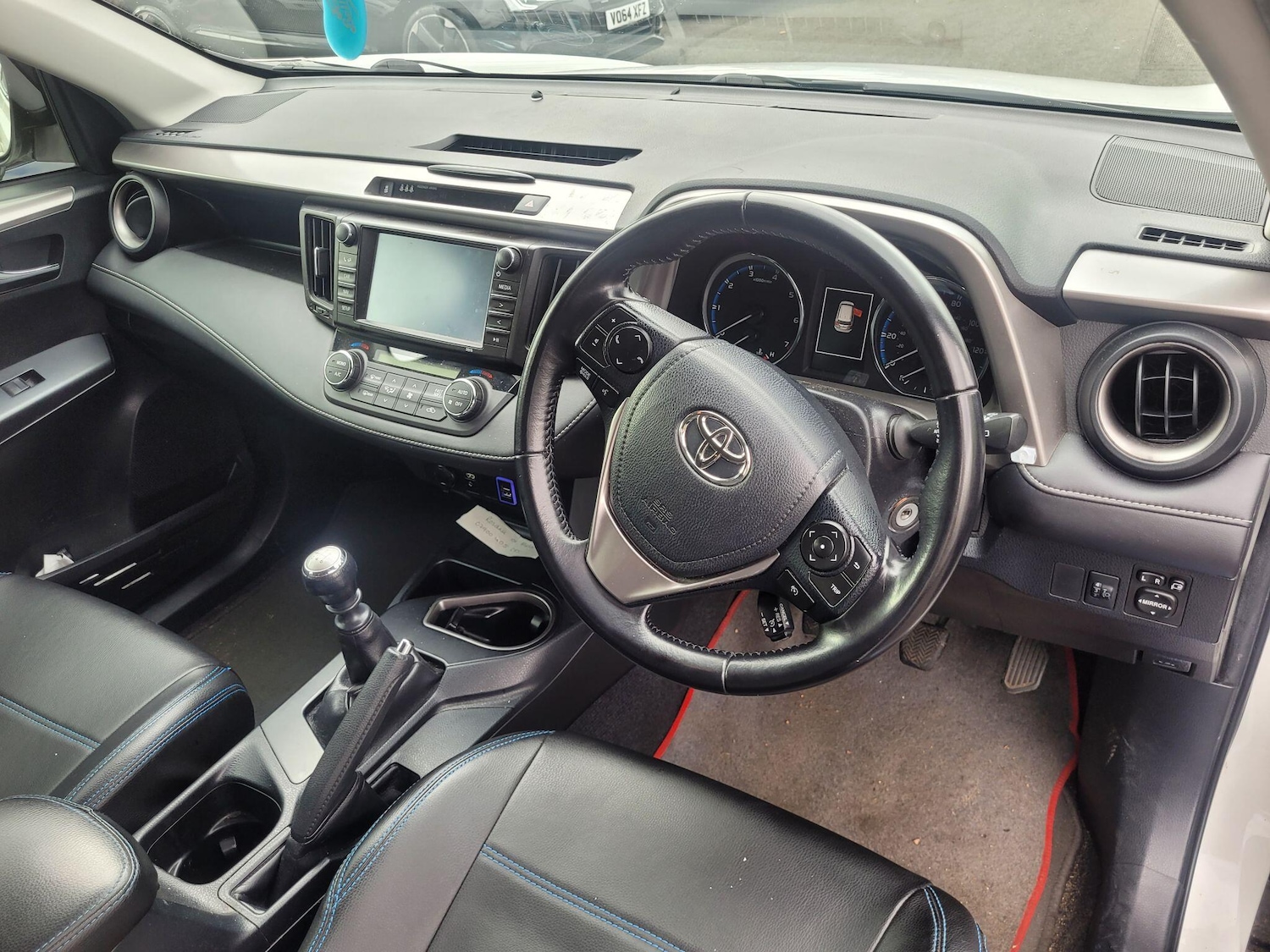 Used Toyota RAV4 2016 for sale - 76336623: Photo 10