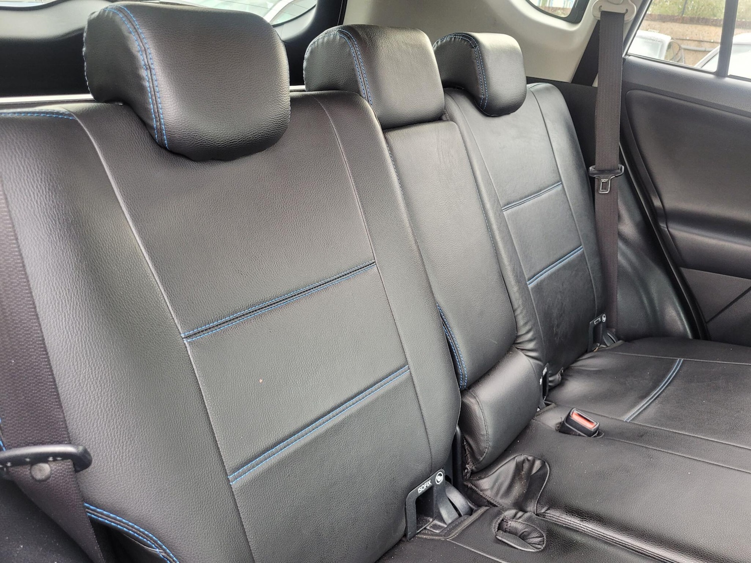 Used Toyota RAV4 2016 for sale - 76336623: Photo 11