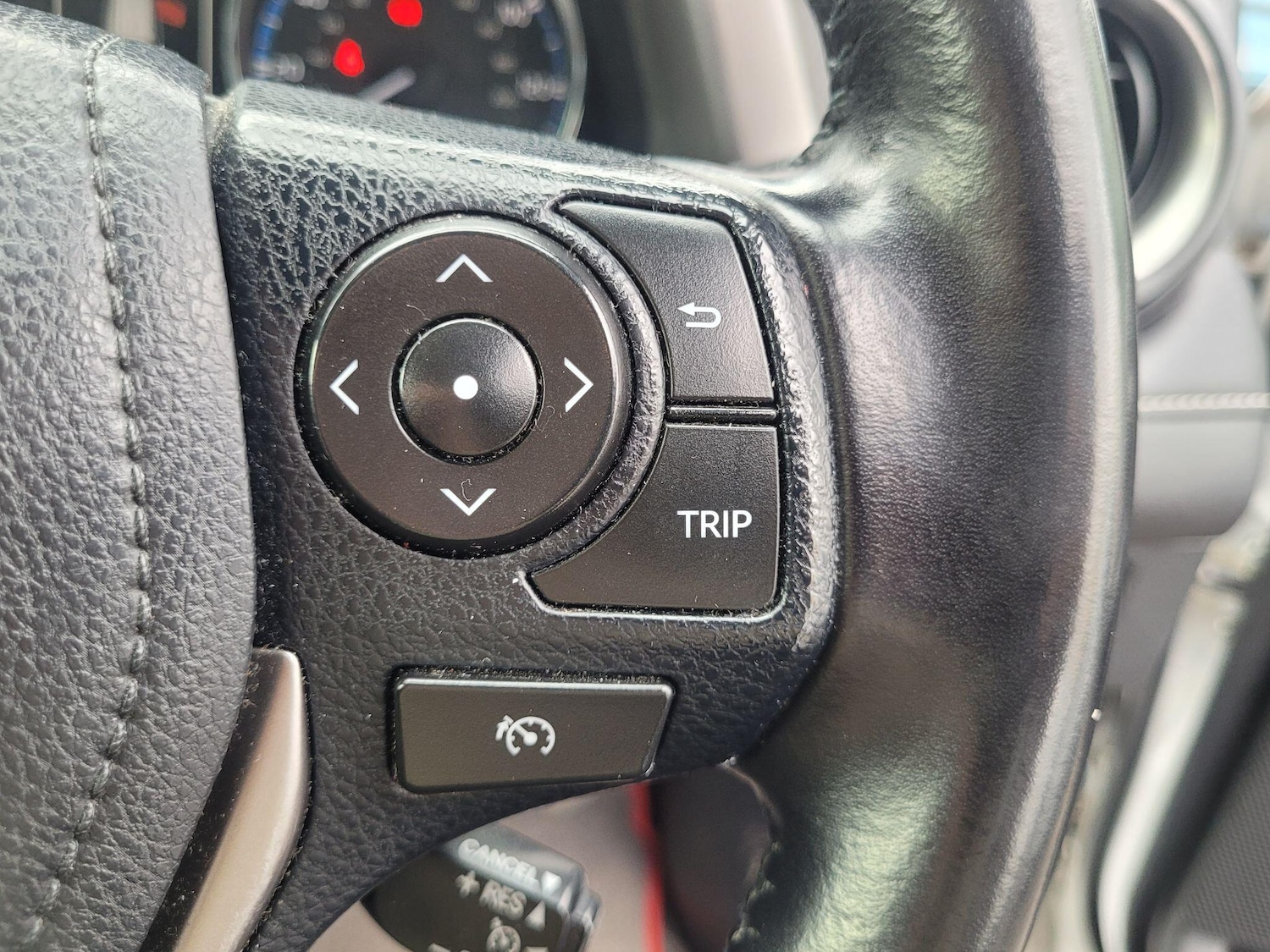 Used Toyota RAV4 2016 for sale - 76336623: Photo 16