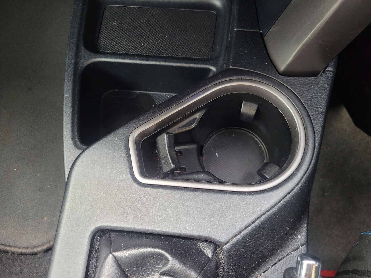 Used Toyota RAV4 2016 for sale - 76336623: Photo 20