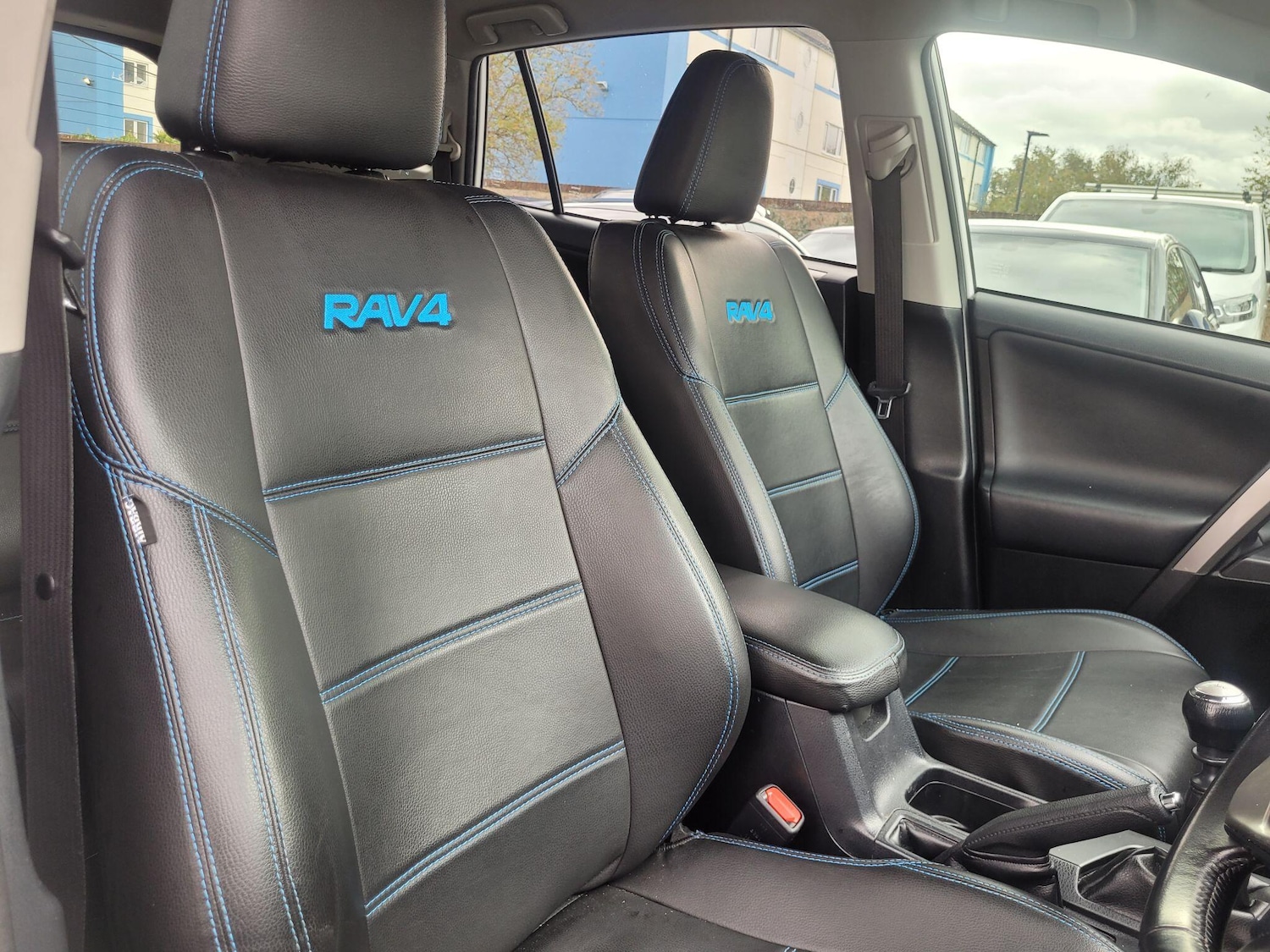 Used Toyota RAV4 2016 for sale - 76336623: Photo 8