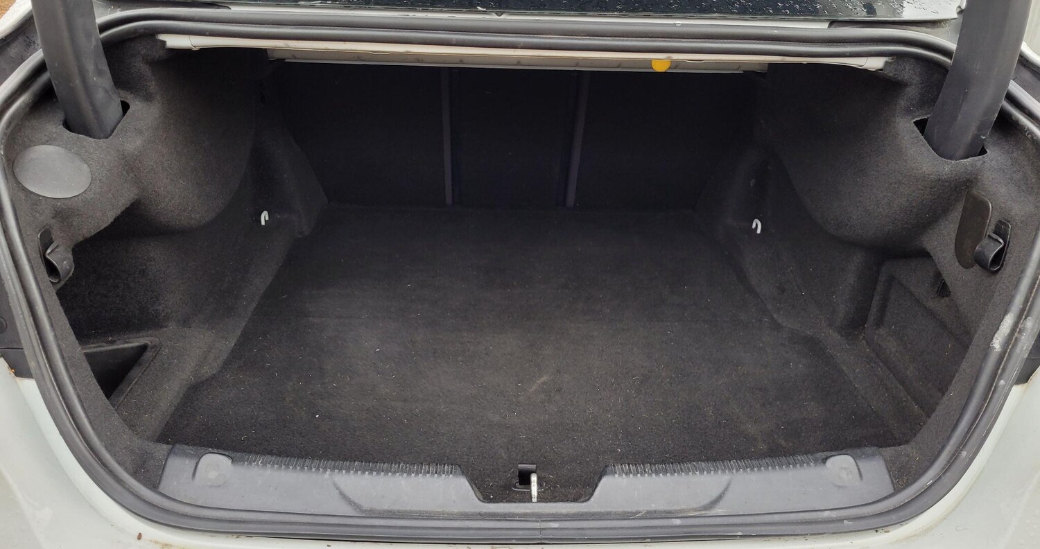 Used Jaguar XE 2015 for sale - 76831819: Photo 66