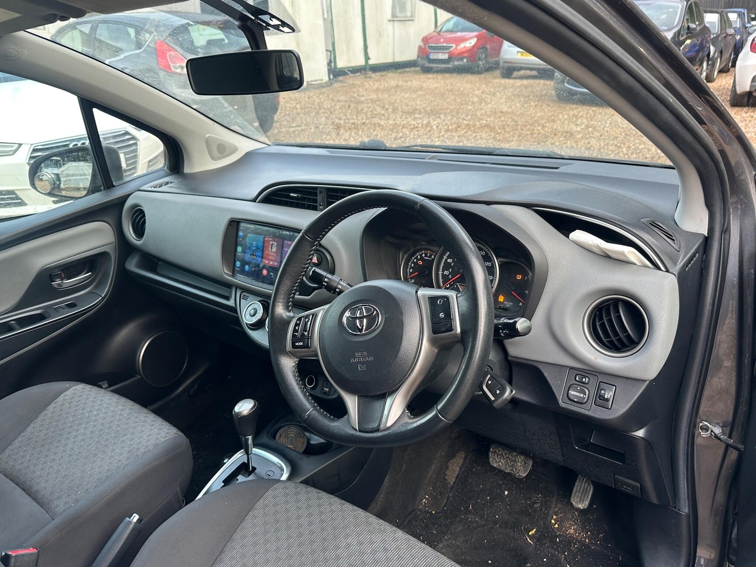 Used Toyota Yaris 2015 for sale - 77386636: Photo 11