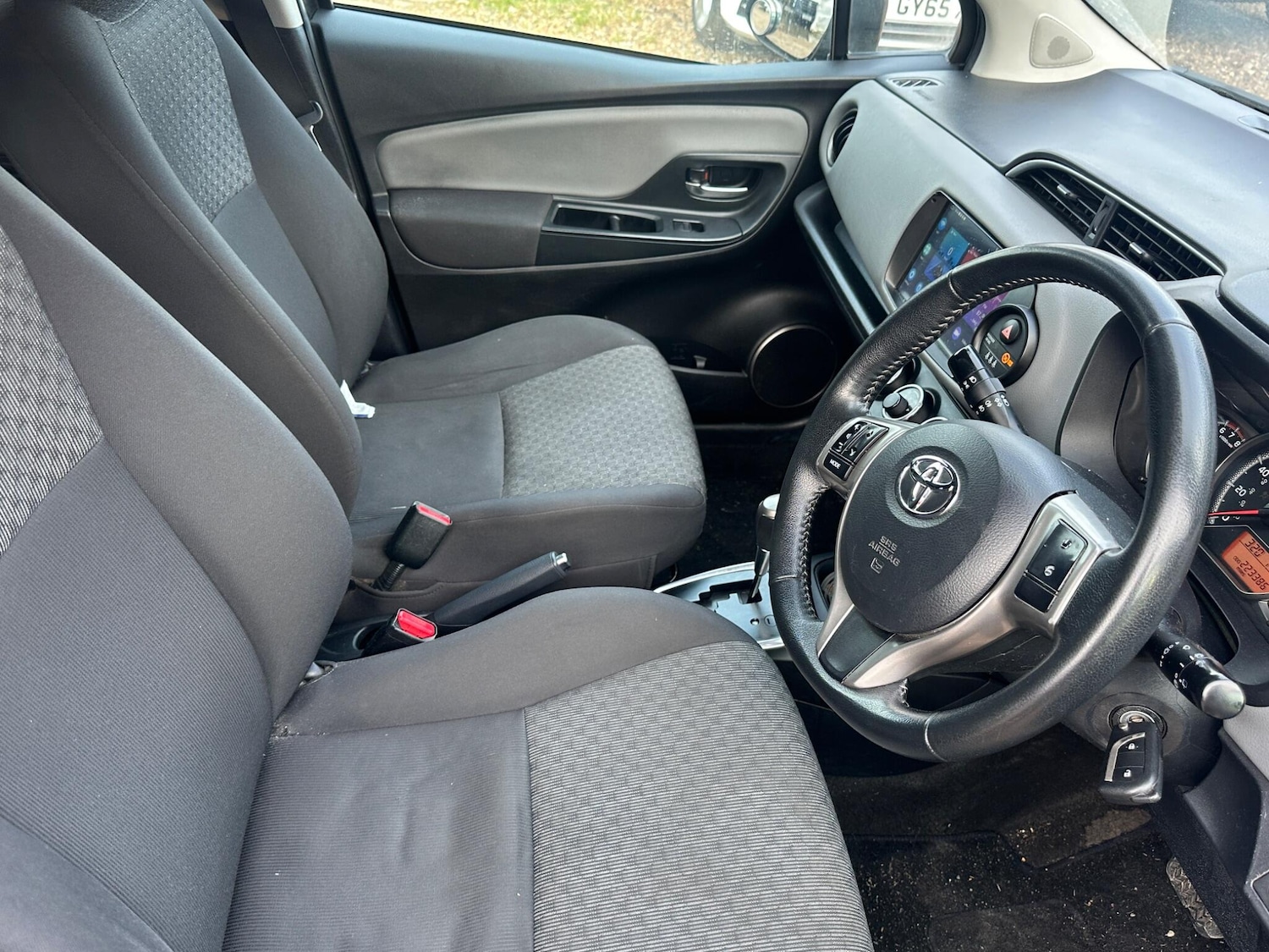 Used Toyota Yaris 2015 for sale - 77386636: Photo 13