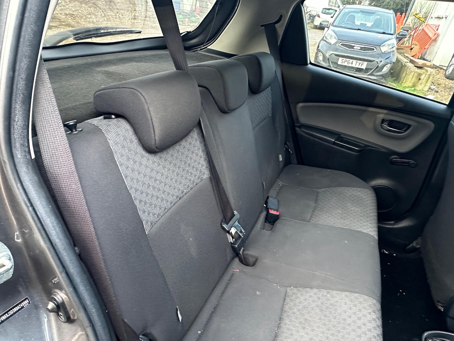 Used Toyota Yaris 2015 for sale - 77386636: Photo 15