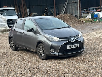 Used Toyota Yaris 2015 for sale - 77386636: Photo