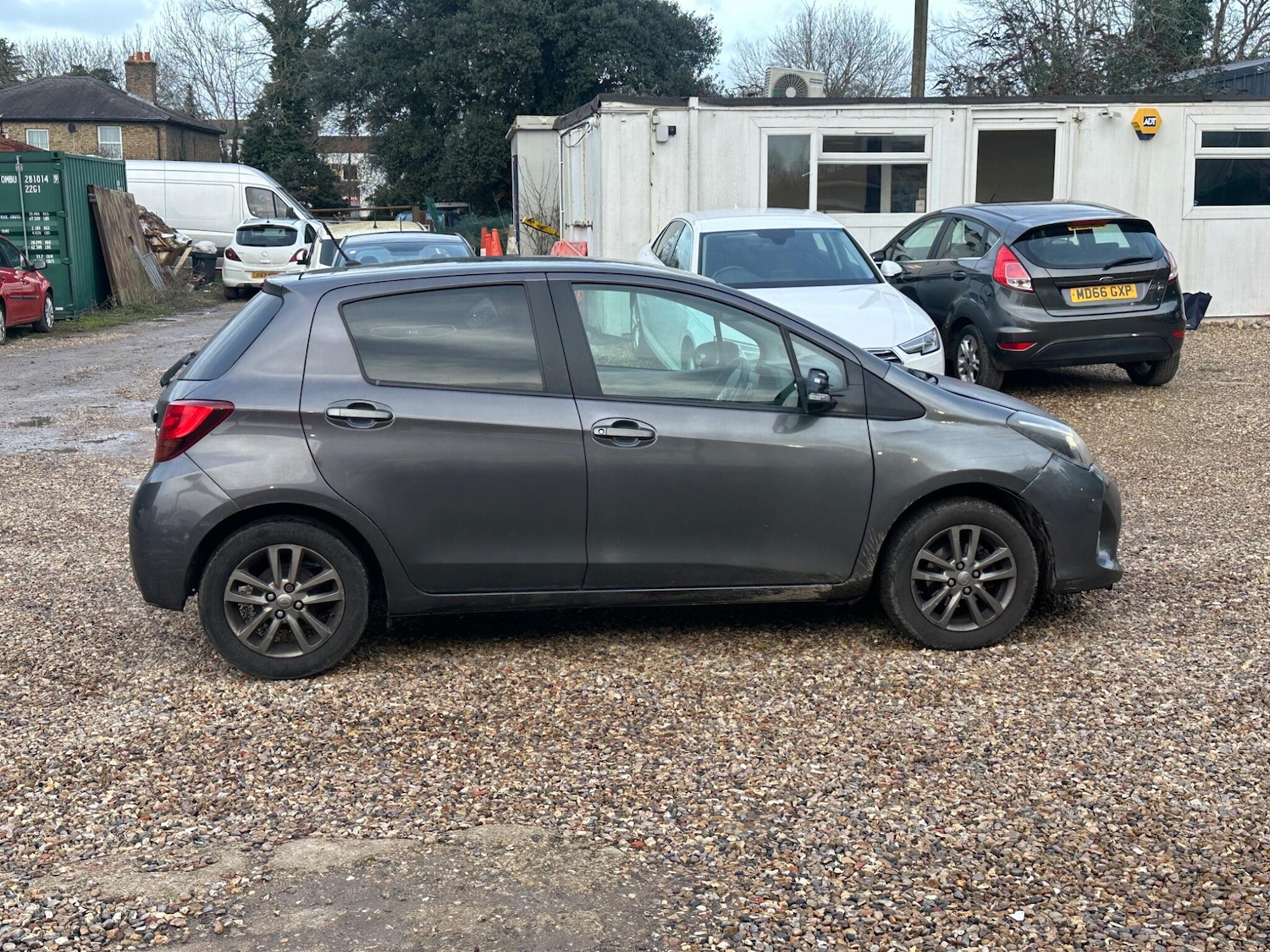 Used Toyota Yaris 2015 for sale - 77386636: Photo 7