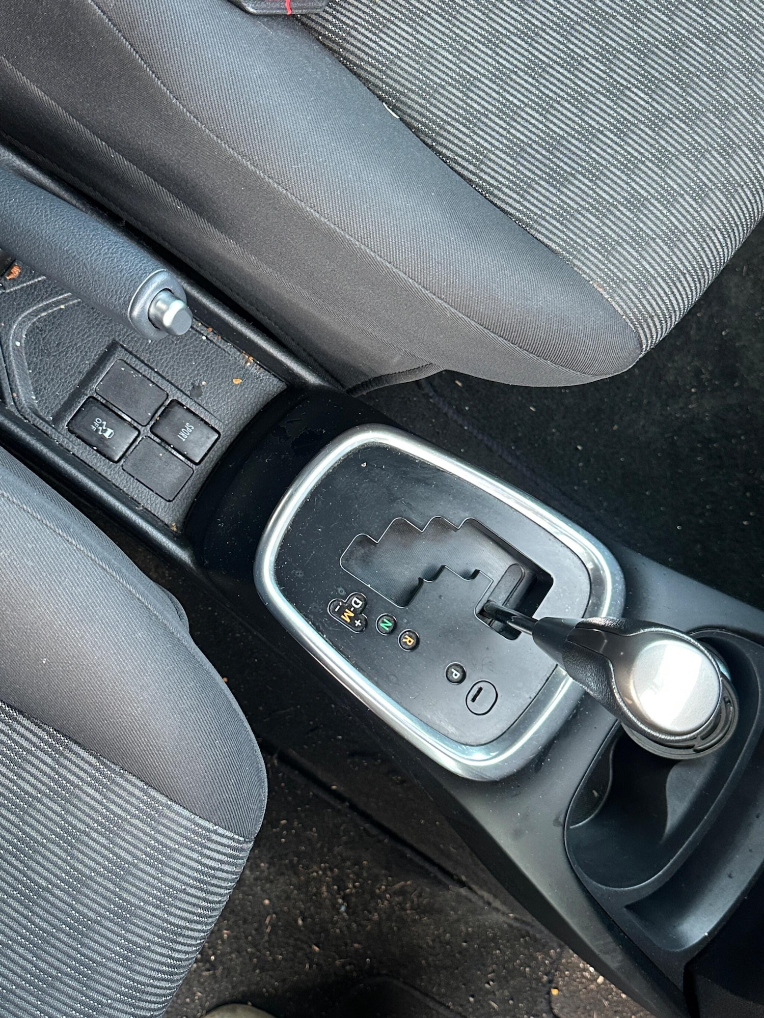 Used Toyota Yaris 2015 for sale - 77386636: Photo 9