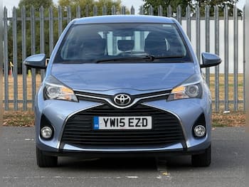 Used Toyota Yaris 2015 for sale - 79565425: Photo