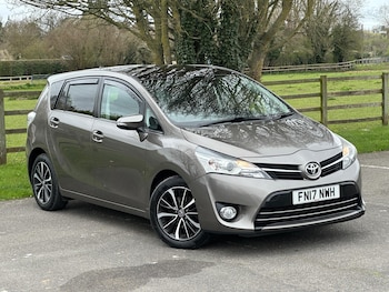 Used Toyota Verso 2017 for sale - 78462377: Photo