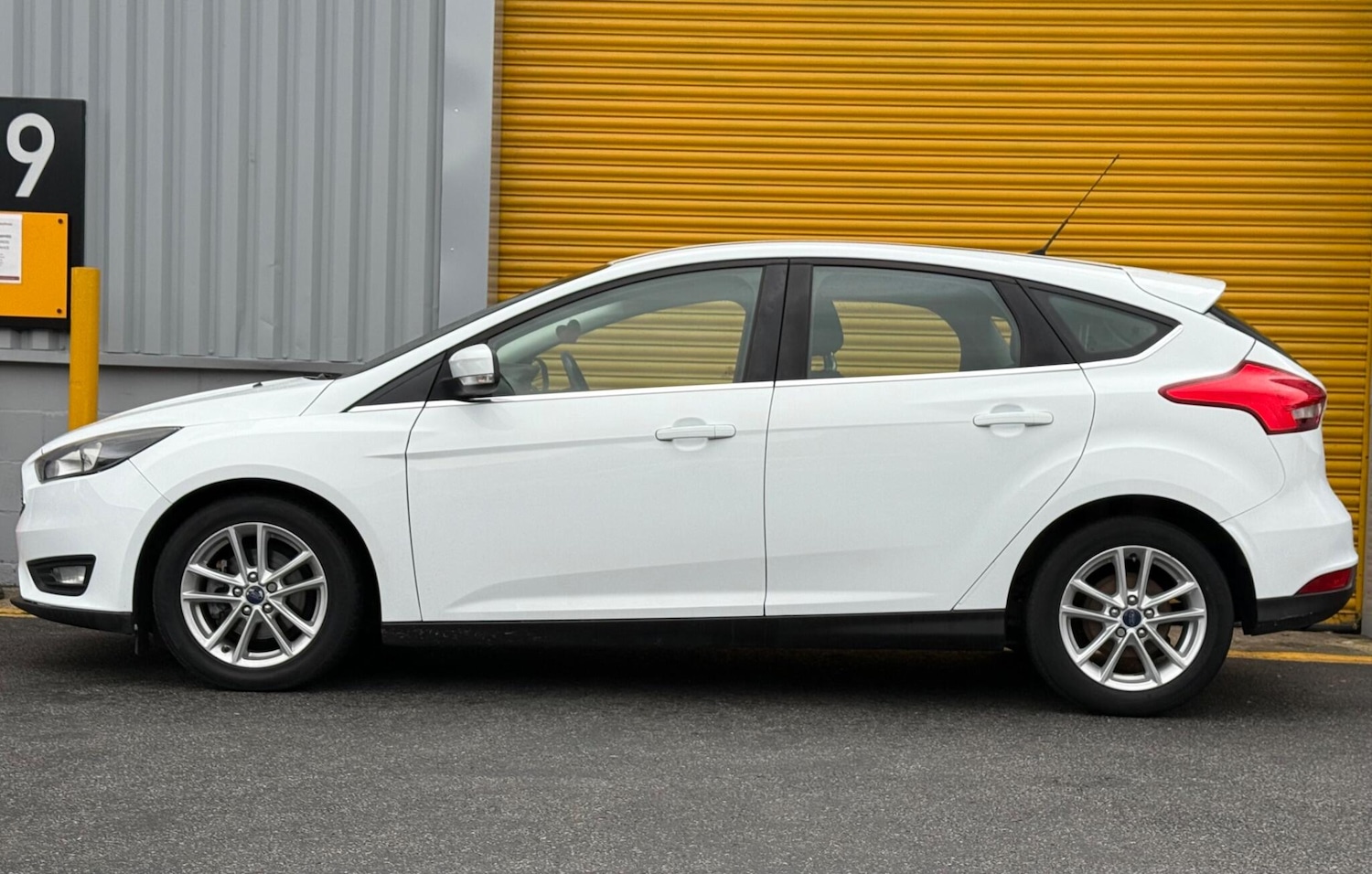 Used Ford Focus 2015 for sale - 76138027: Photo 12
