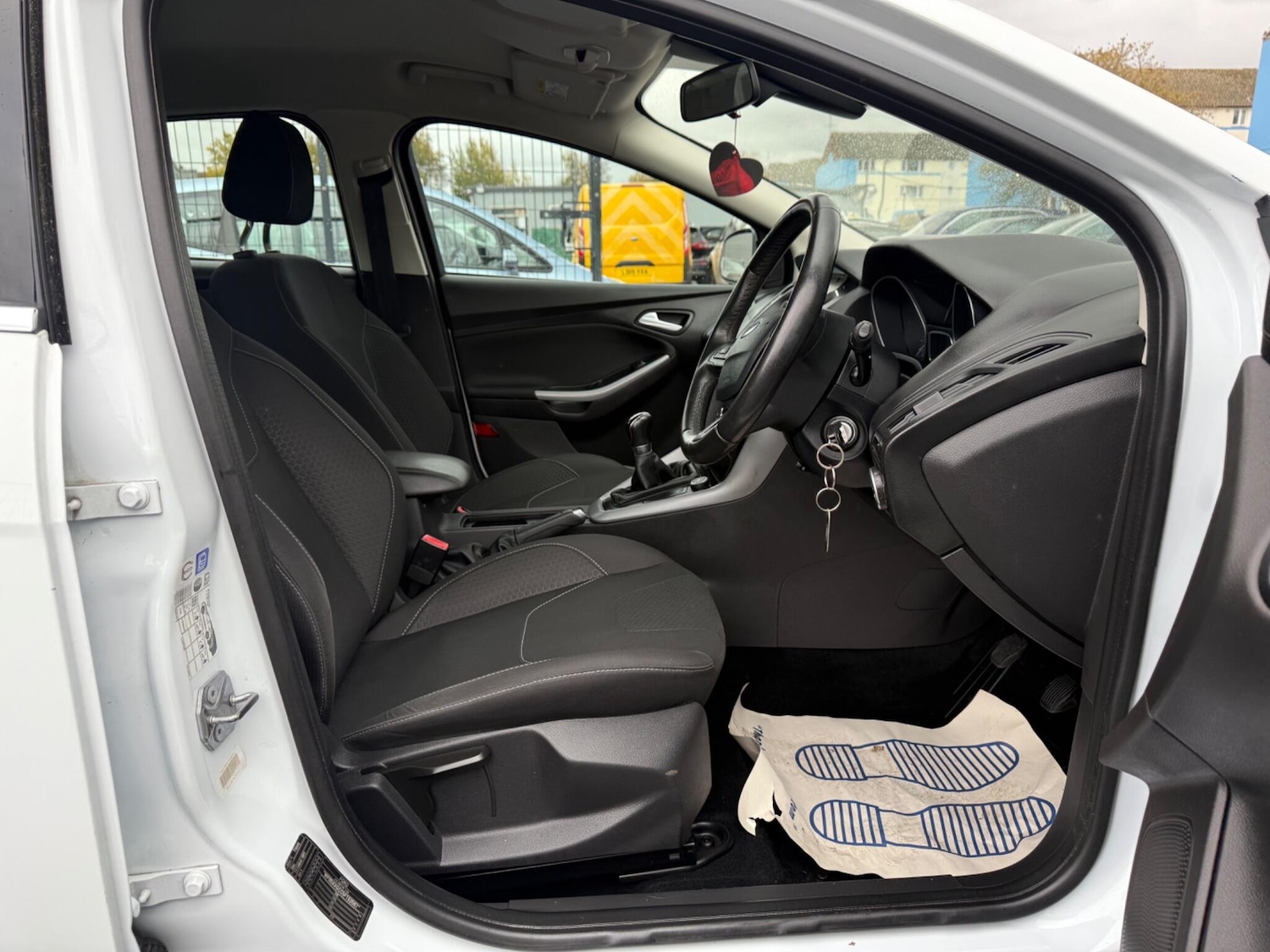 Used Ford Focus 2015 for sale - 76138027: Photo 17