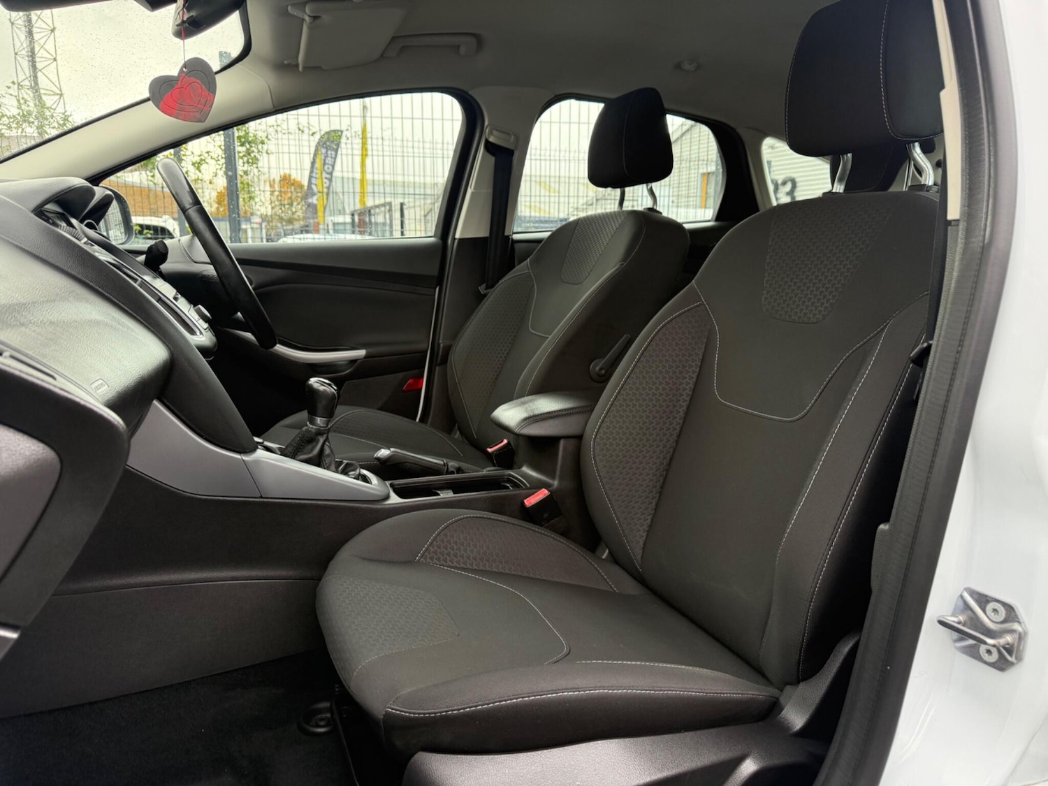 Used Ford Focus 2015 for sale - 76138027: Photo 23