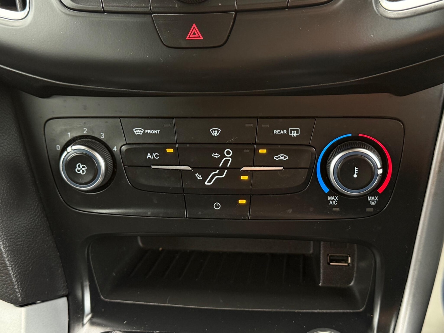 Used Ford Focus 2015 for sale - 76138027: Photo 43