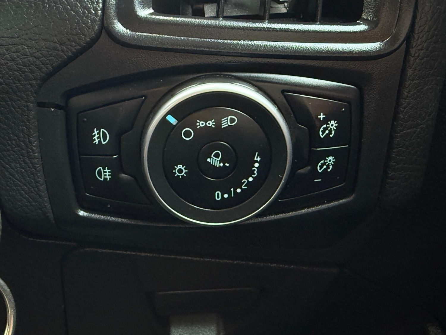 Used Ford Focus 2015 for sale - 76138027: Photo 47