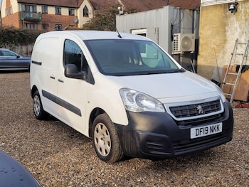 Used Peugeot Partner 2019 for sale - 77050207: Photo