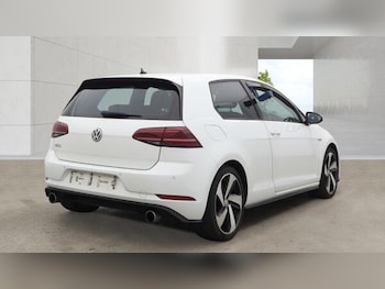 Used Volkswagen Golf 2017 for sale - 79116880: Photo