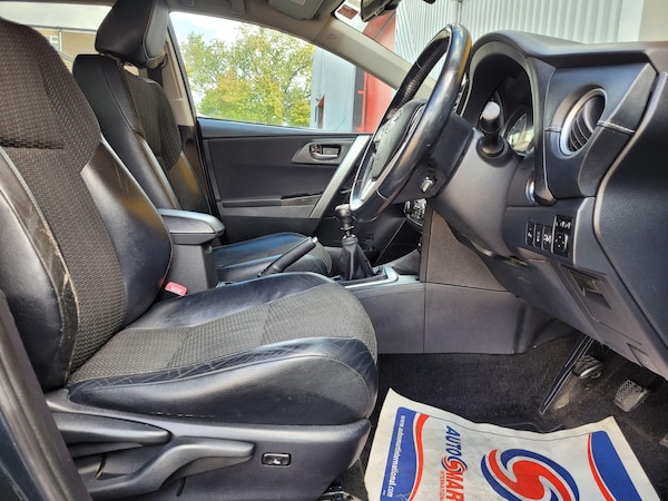 Used Toyota Auris 2014 for sale - 76072423: Photo 15