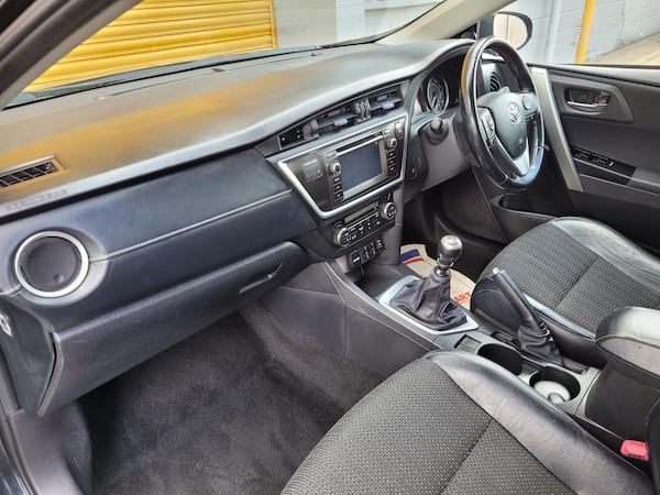 Used Toyota Auris 2014 for sale - 76072423: Photo 27