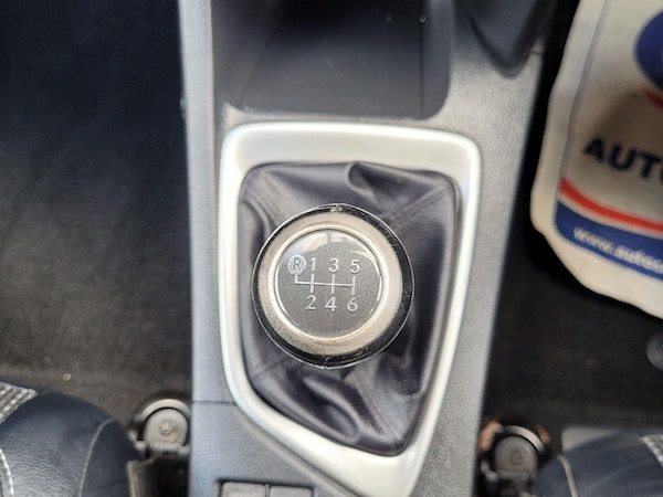 Used Toyota Auris 2014 for sale - 76072423: Photo 39
