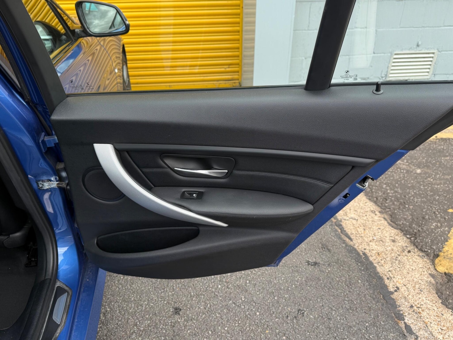 Used BMW 3 Series 2015 for sale - 76348806: Photo 30