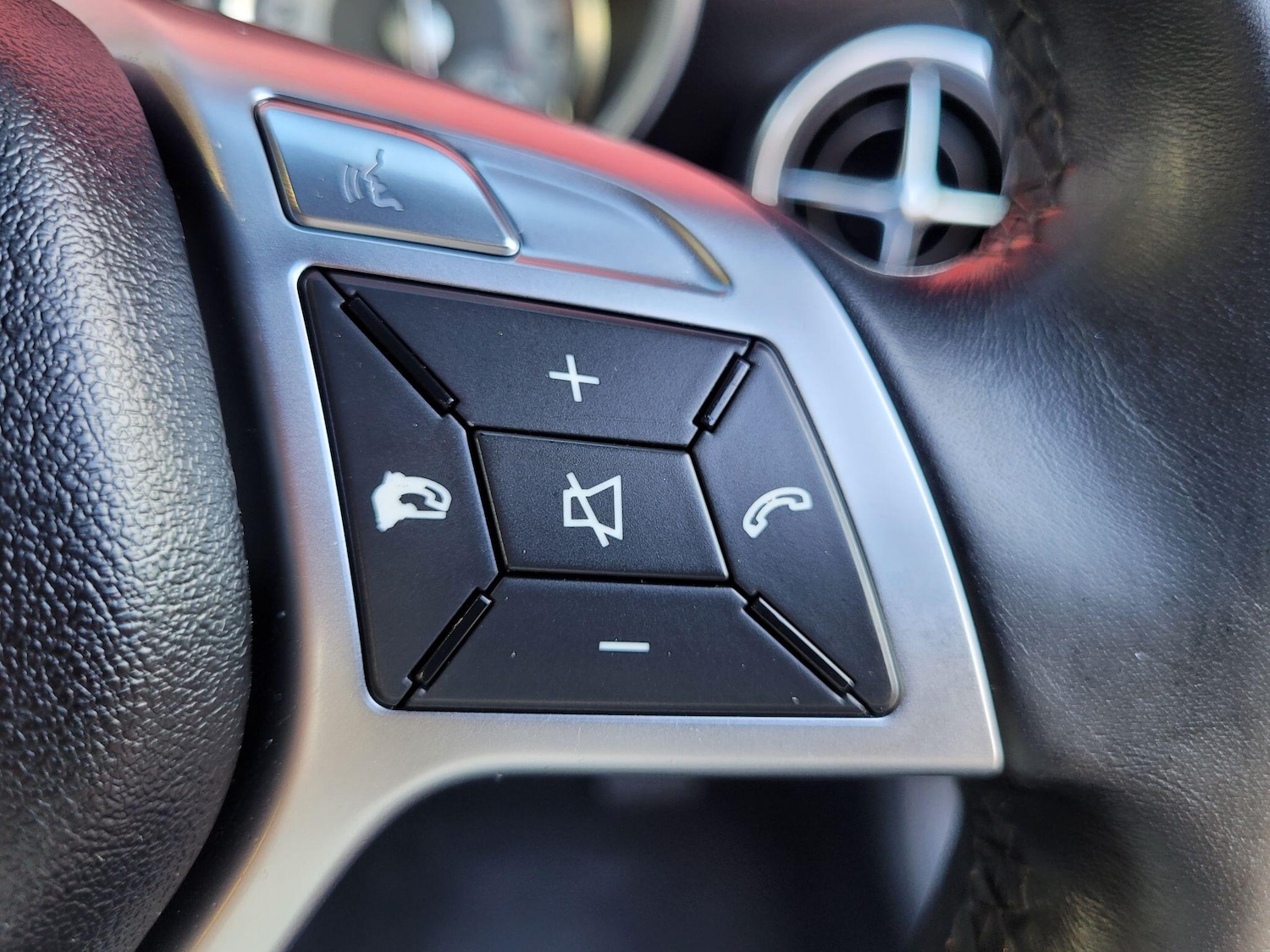 Used Mercedes-Benz SLK 2013 for sale - 76441408: Photo 29