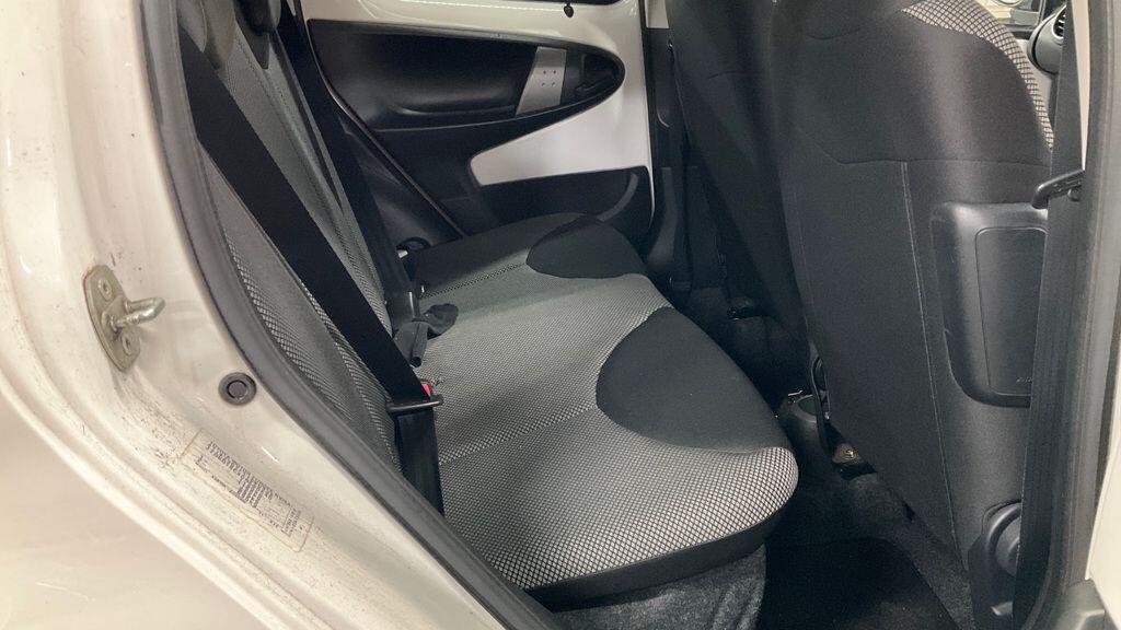 Used Toyota AYGO 2013 for sale - 76446444: Photo 6