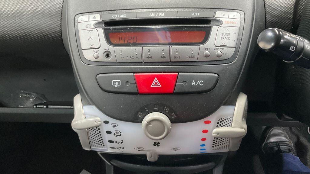 Used Toyota AYGO 2013 for sale - 76446444: Photo 8