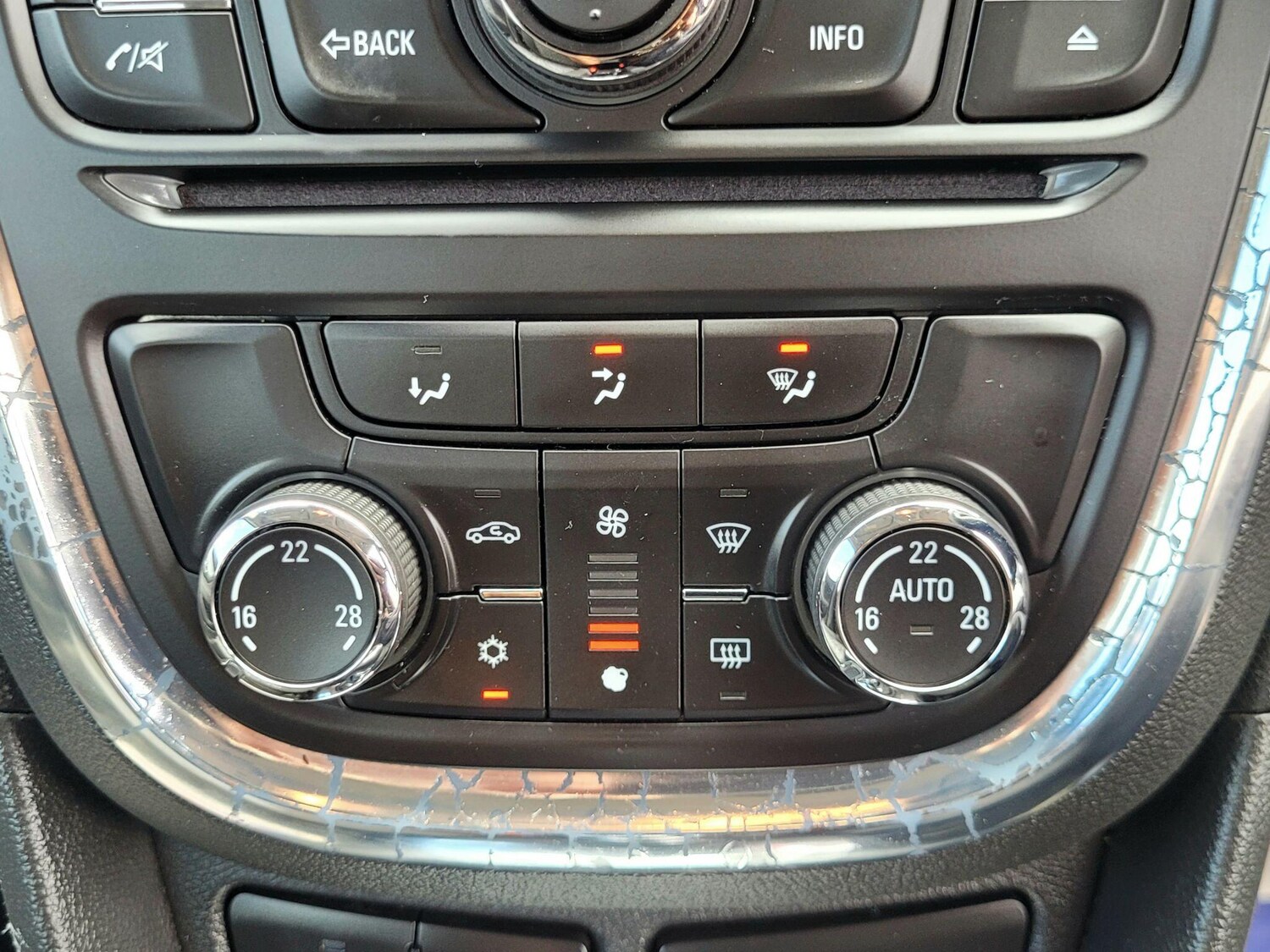 Used Vauxhall Mokka 2014 for sale - 76831804: Photo 24