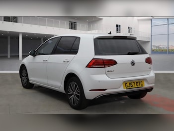 Used Volkswagen Golf 2017 for sale - 75964461: Photo
