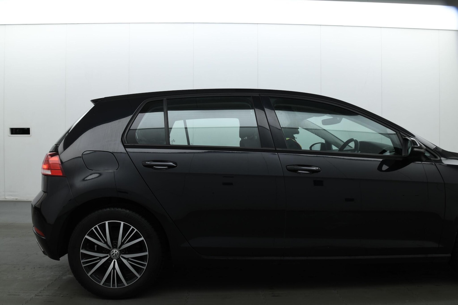 Used Volkswagen Golf 2017 for sale - 77564909: Photo 11