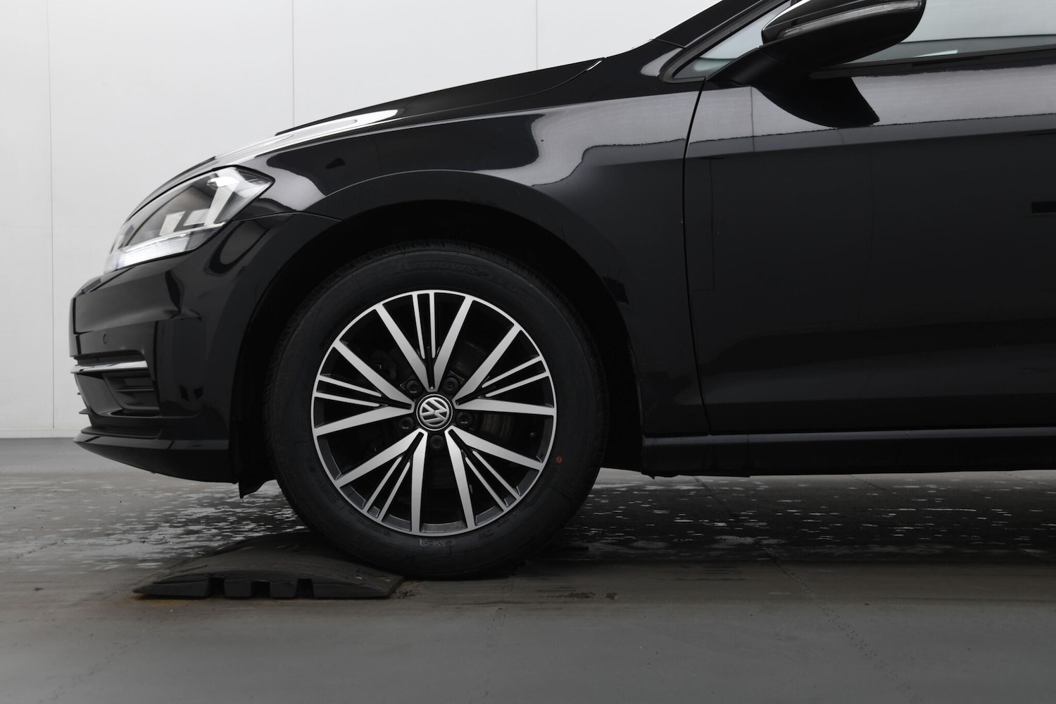 Used Volkswagen Golf 2017 for sale - 77564909: Photo 18