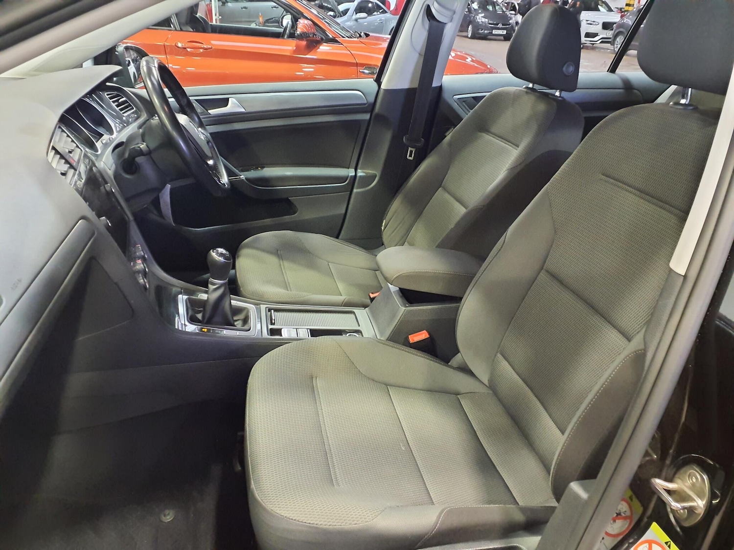 Used Volkswagen Golf 2017 for sale - 77564909: Photo 21