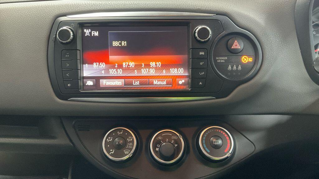 Used Toyota Yaris 2015 for sale - 77029951: Photo 10