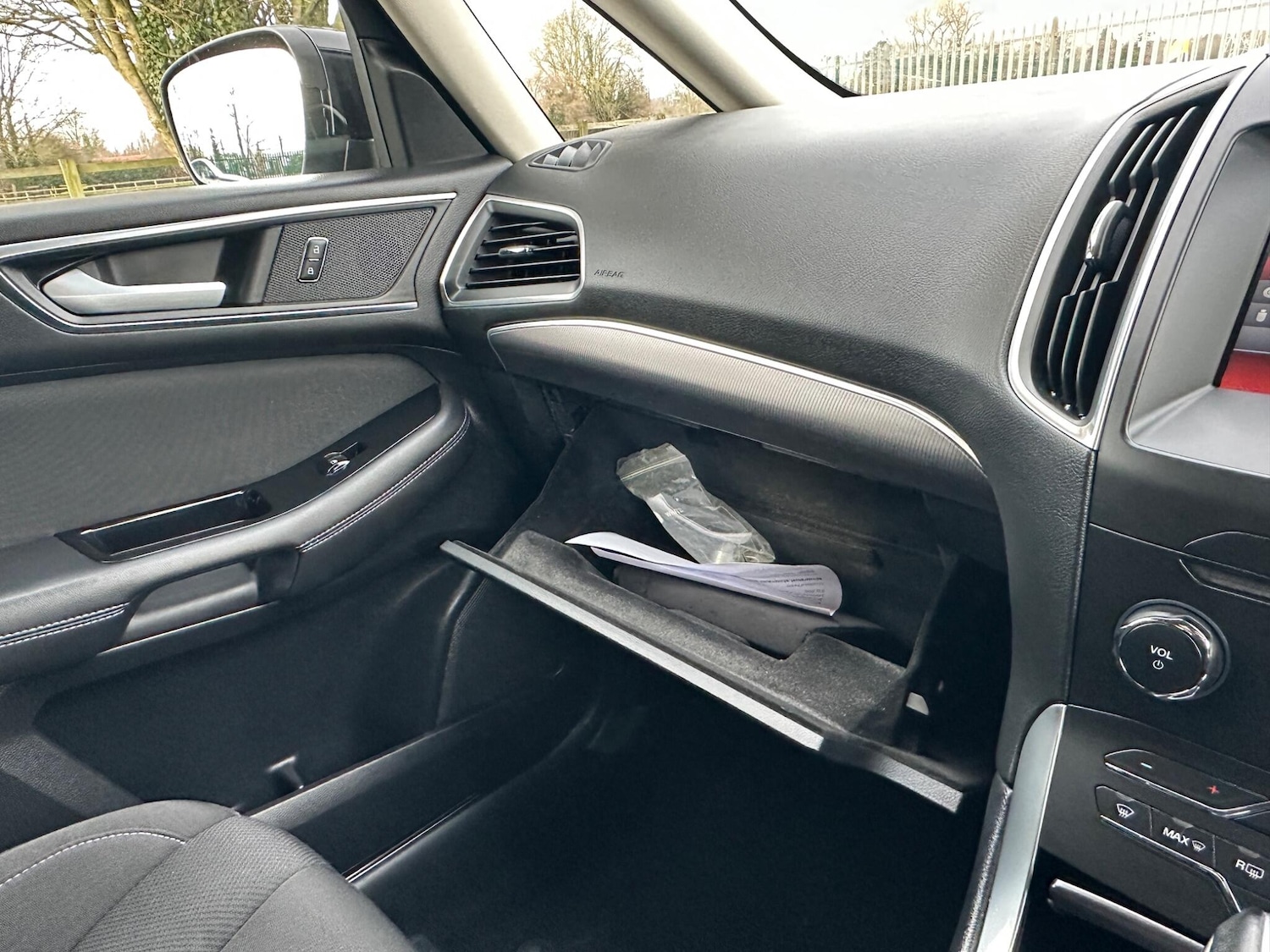 Used Ford S-Max 2015 for sale - 77029663: Photo 15