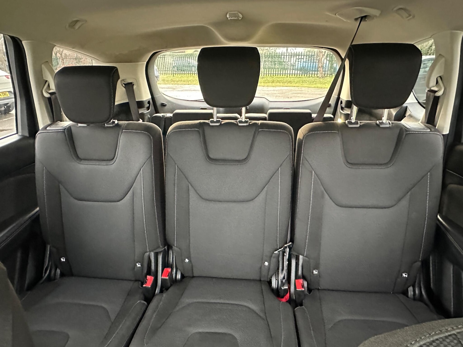 Used Ford S-Max 2015 for sale - 77029663: Photo 27