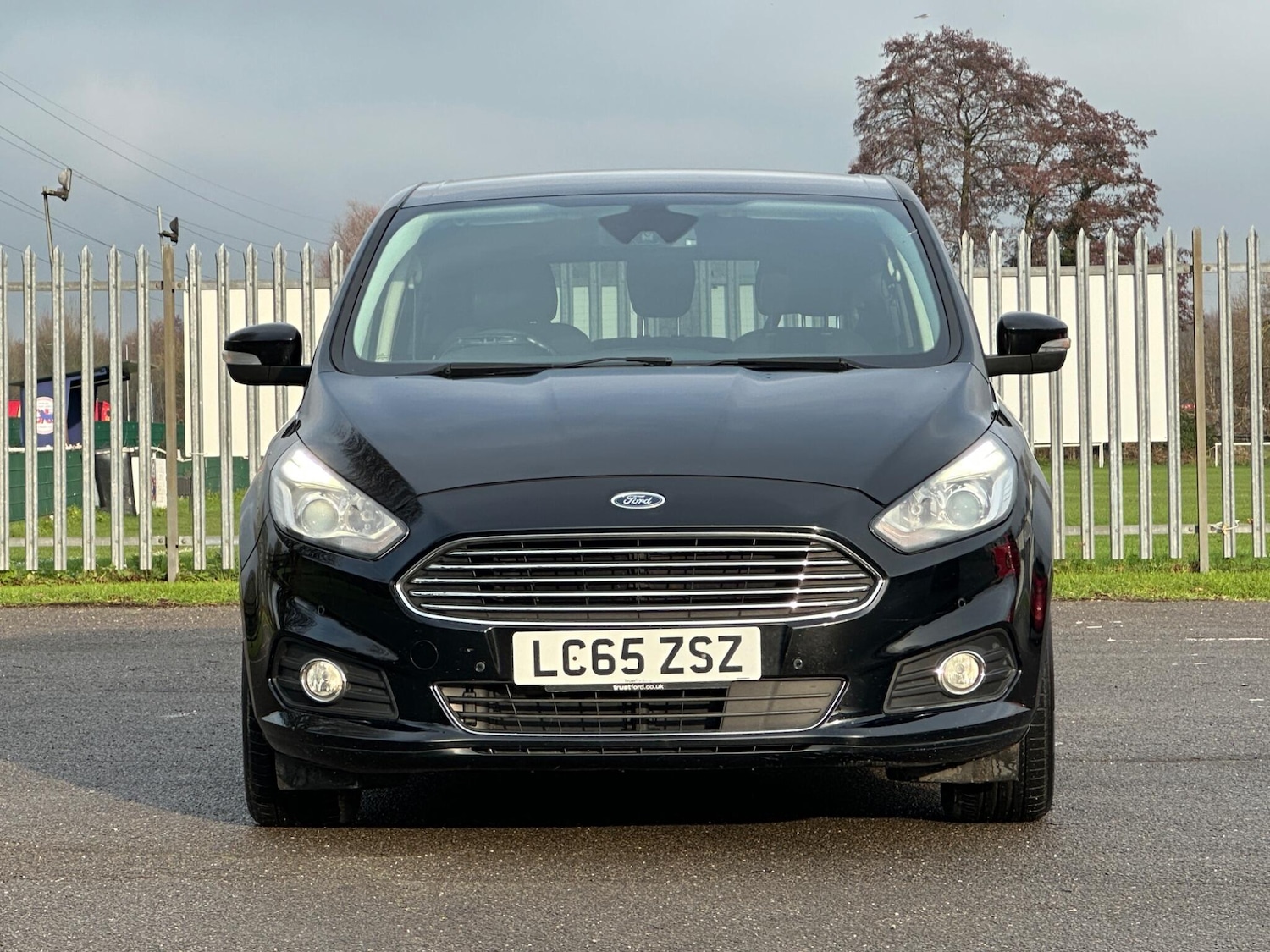 Used Ford S-Max 2015 for sale - 77029663: Photo 3