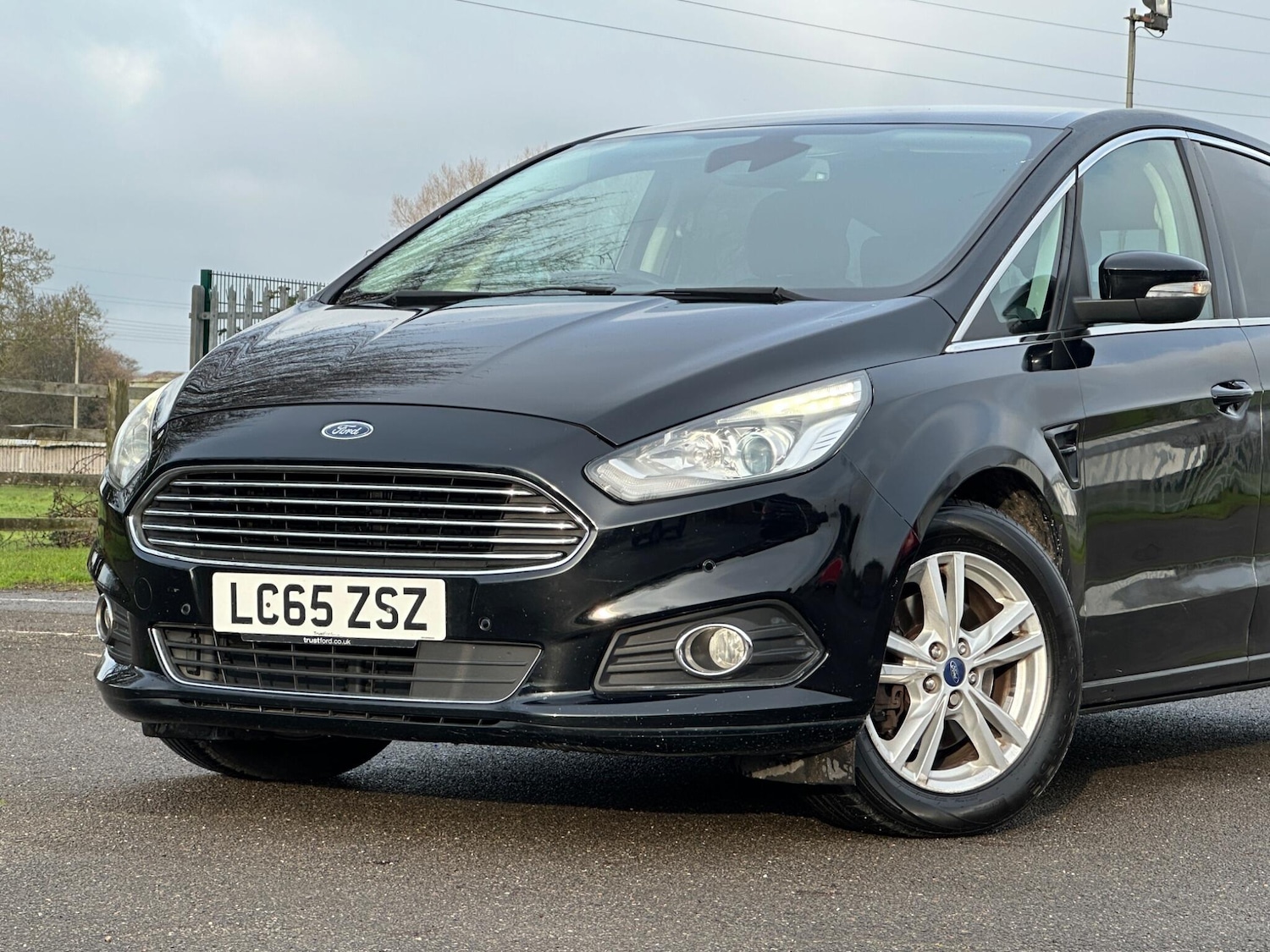 Used Ford S-Max 2015 for sale - 77029663: Photo 4
