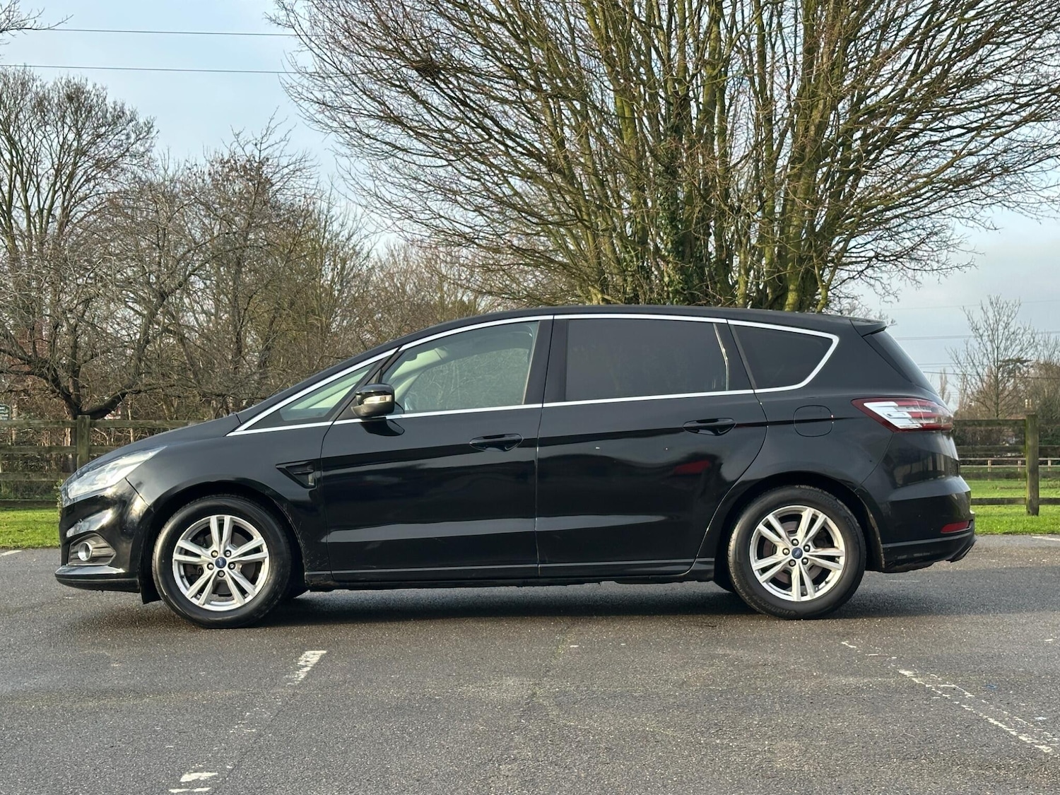 Used Ford S-Max 2015 for sale - 77029663: Photo 9