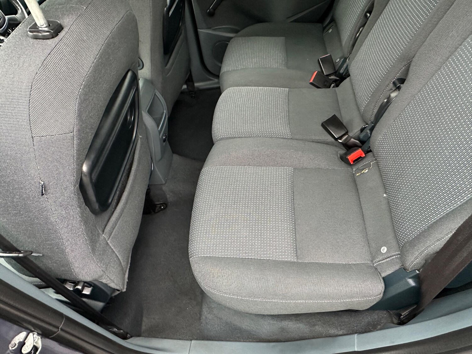 Used Ford C-Max 2014 for sale - 77166970: Photo 28