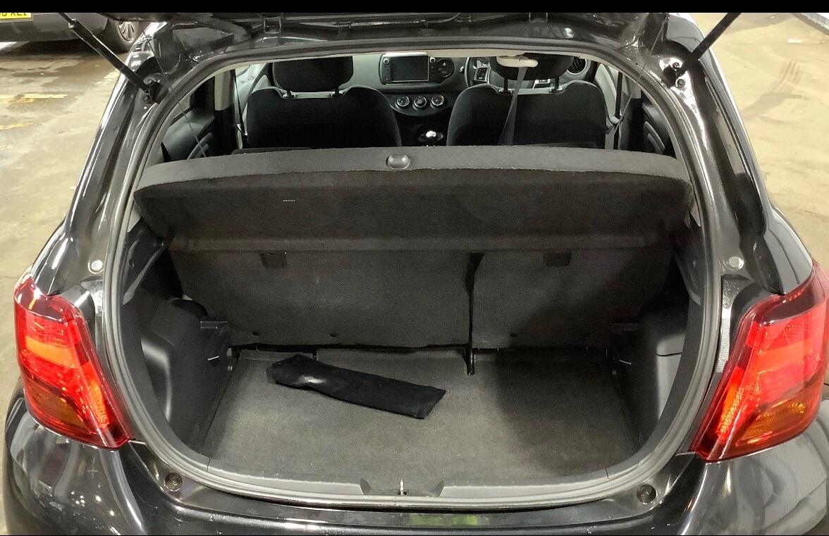 Used Toyota Yaris 2017 for sale - 77426119: Photo 11