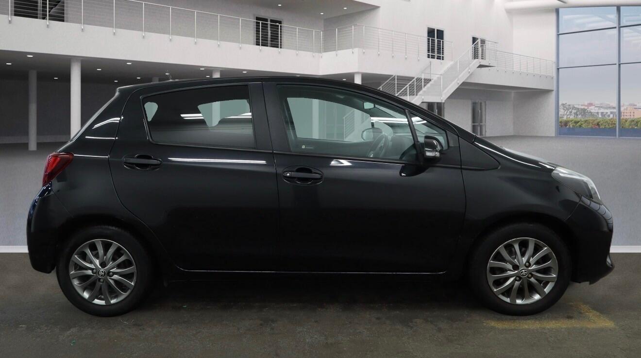 Used Toyota Yaris 2017 for sale - 77426119: Photo 5