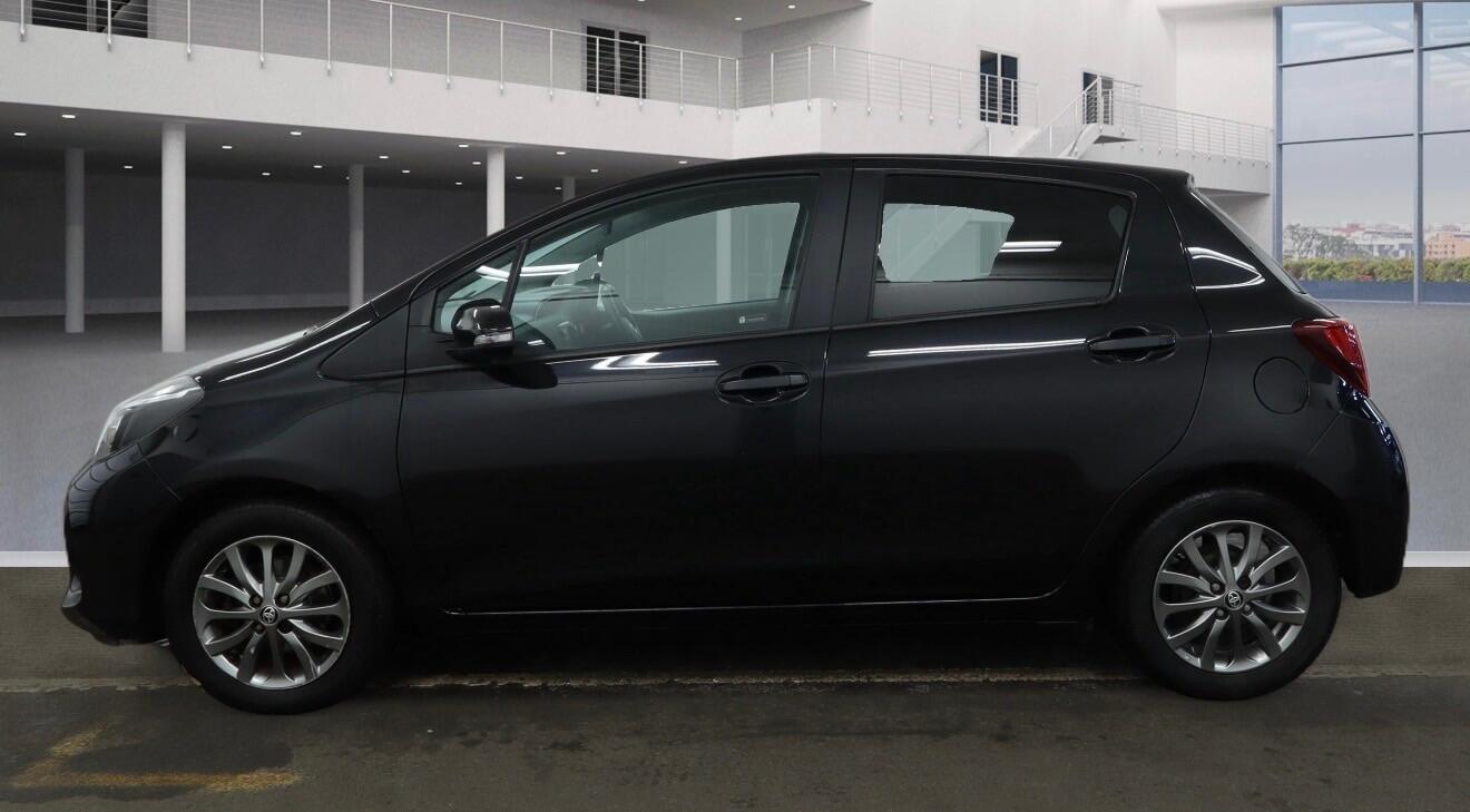 Used Toyota Yaris 2017 for sale - 77426119: Photo 6
