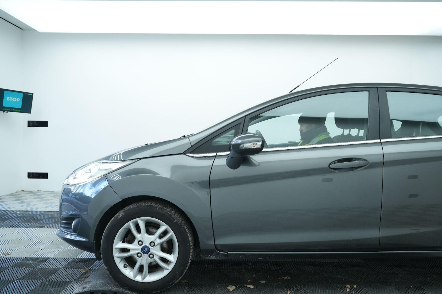 Used Ford Fiesta 2017 for sale - 76984902: Photo 14
