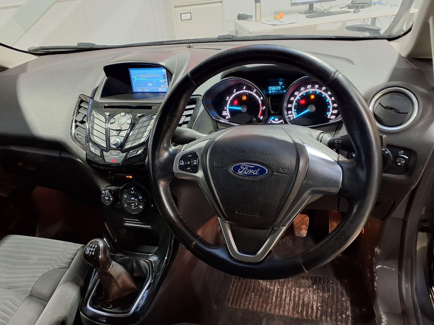 Used Ford Fiesta 2017 for sale - 76984902: Photo 21