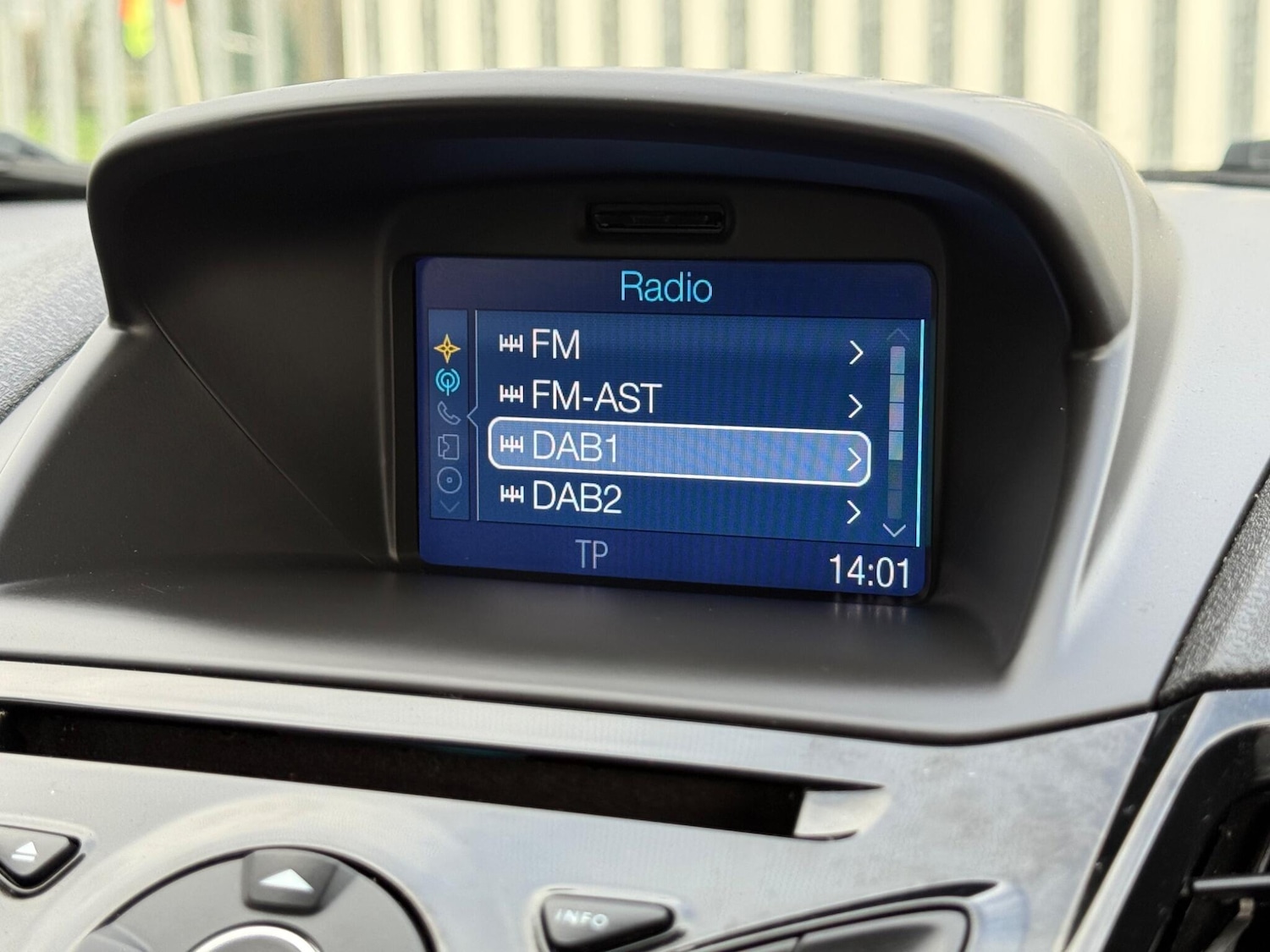 Used Ford Fiesta 2017 for sale - 76984902: Photo 39