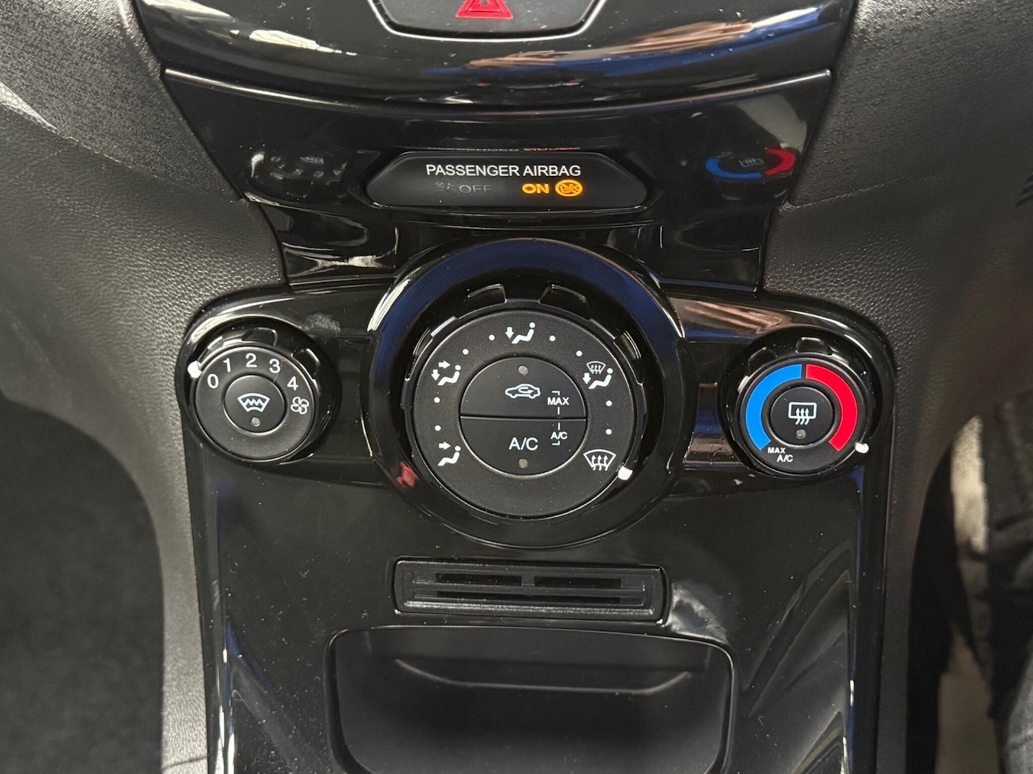 Used Ford Fiesta 2017 for sale - 76984902: Photo 45