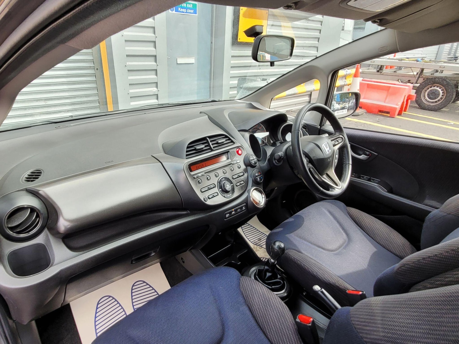 Used Honda Jazz 2013 for sale - 76831828: Photo 28