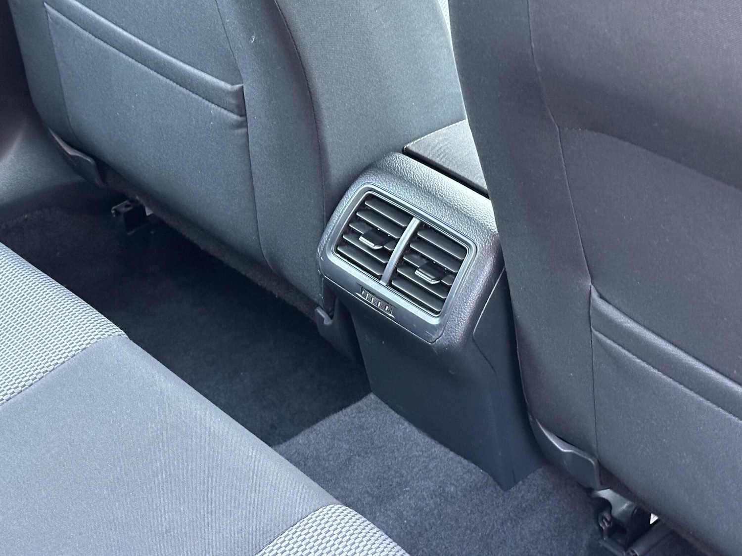 Used Volkswagen Golf 2015 for sale - 77315131: Photo 40